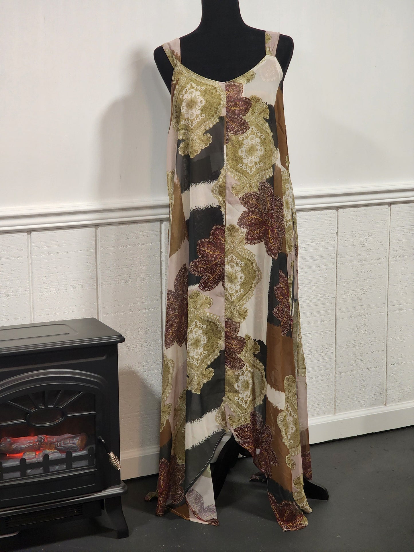 NEW Women's Flowy Dress (Size: Large)