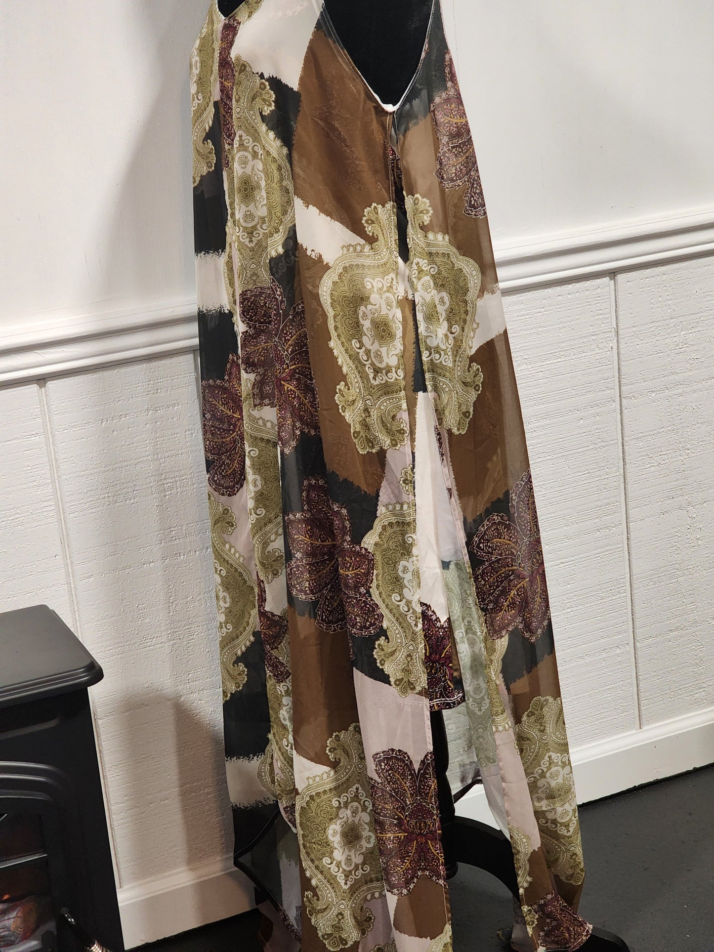 NEW Women's Flowy Dress (Size: Large)