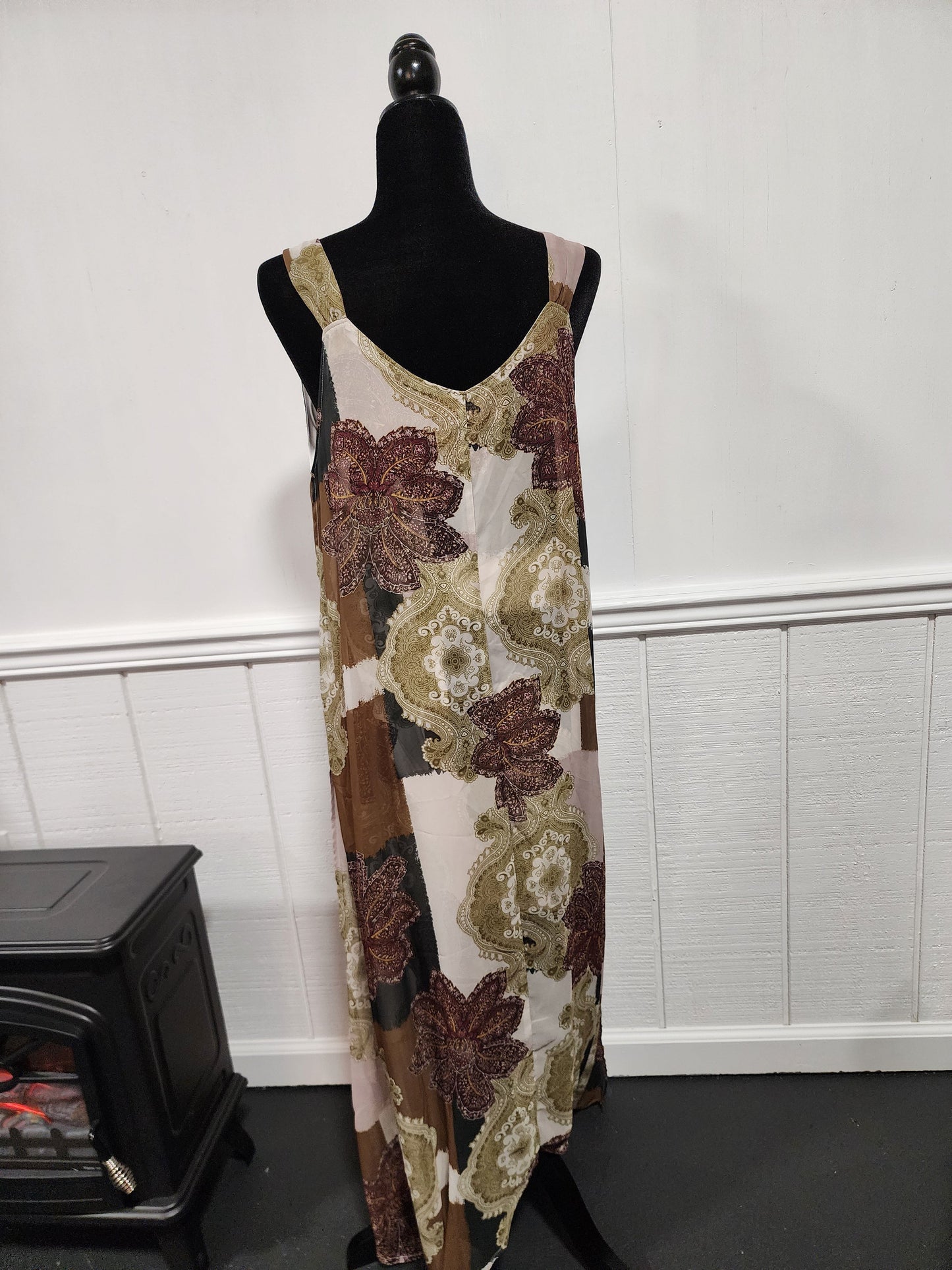 NEW Women's Flowy Dress (Size: Large)