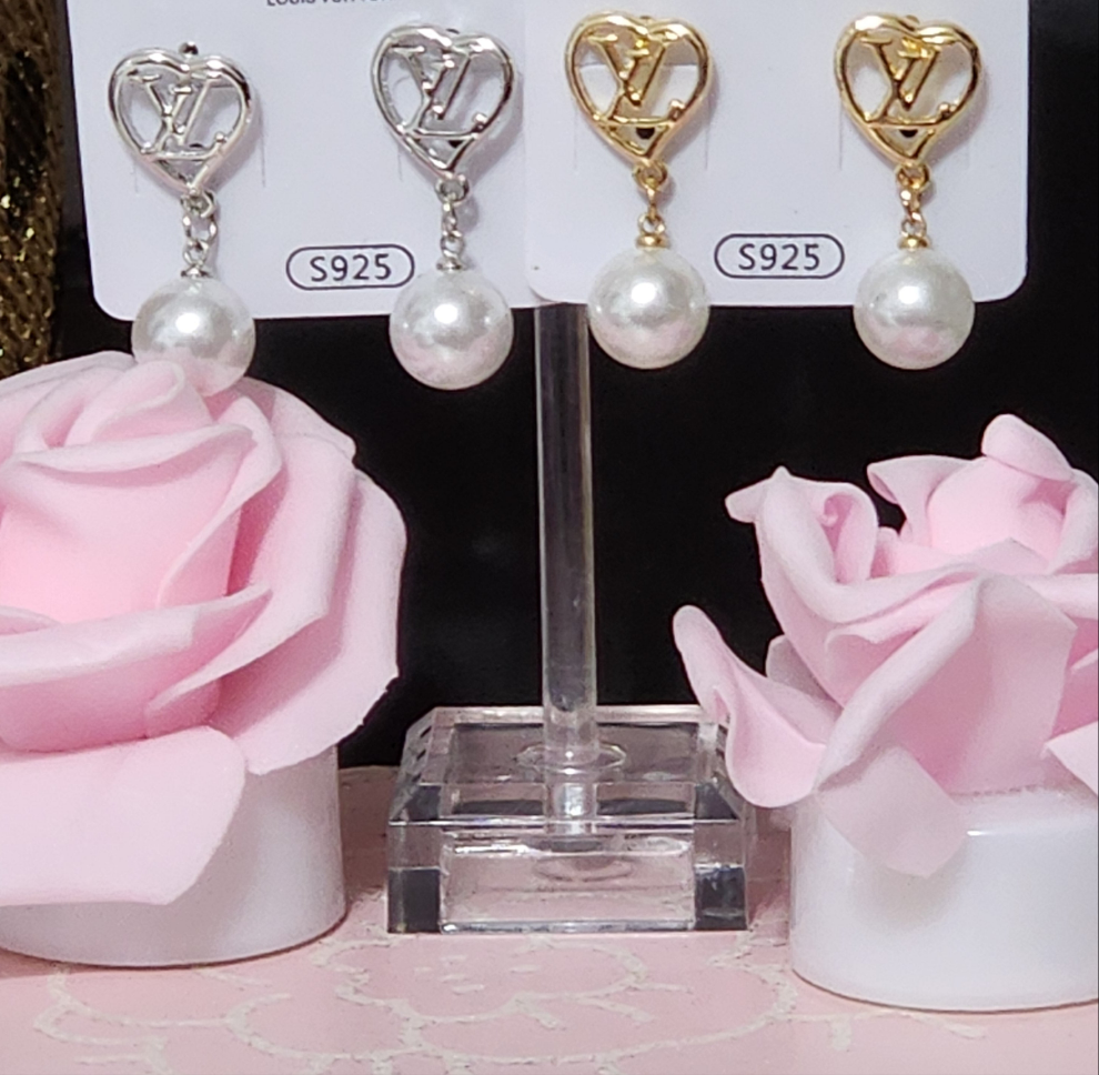 Gold or Silver Pearl Drop Earrings