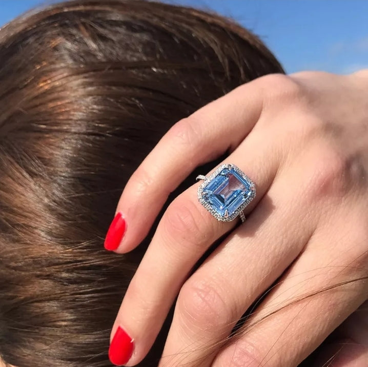 Elegant Large Blue Stone with AAA Cubic Zirconia, Silver Plated Ring