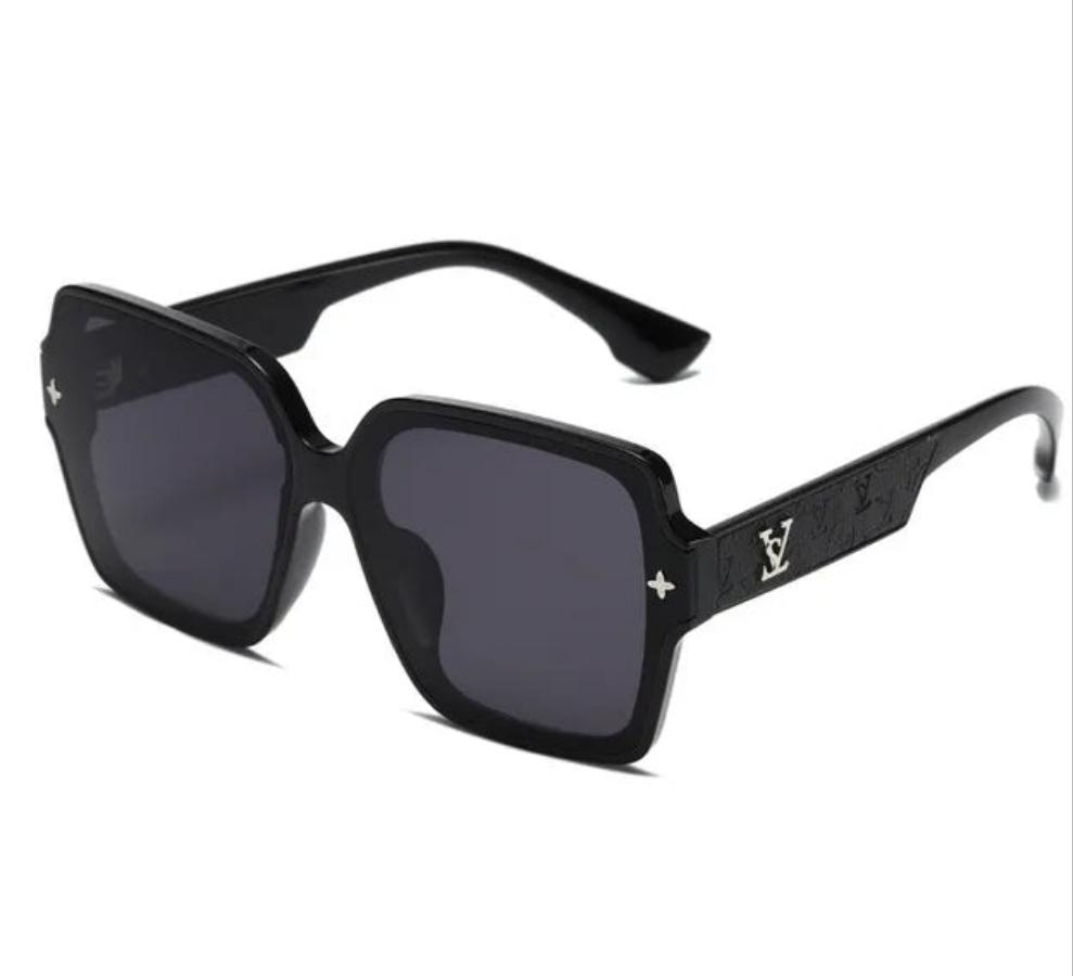 Vintage Style Sunglasses with Case