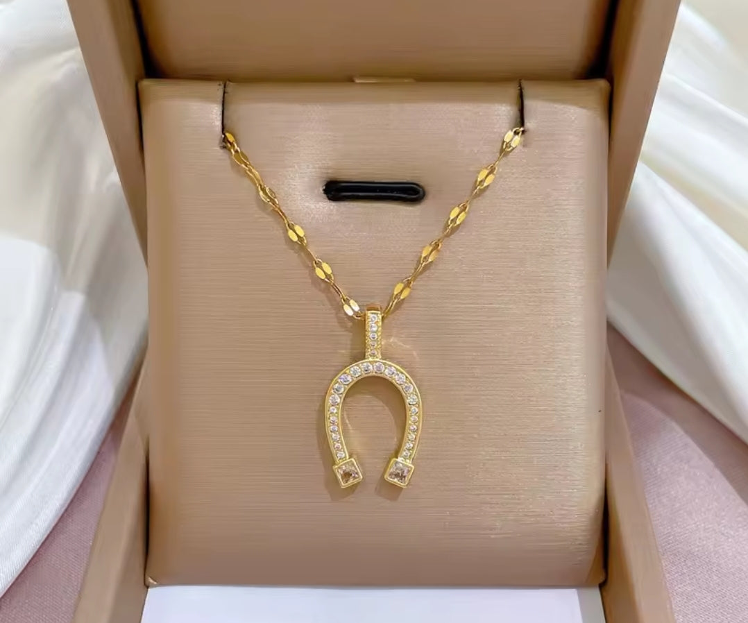 Gold Stainless Steel Horse Shoe Pendant Necklaces