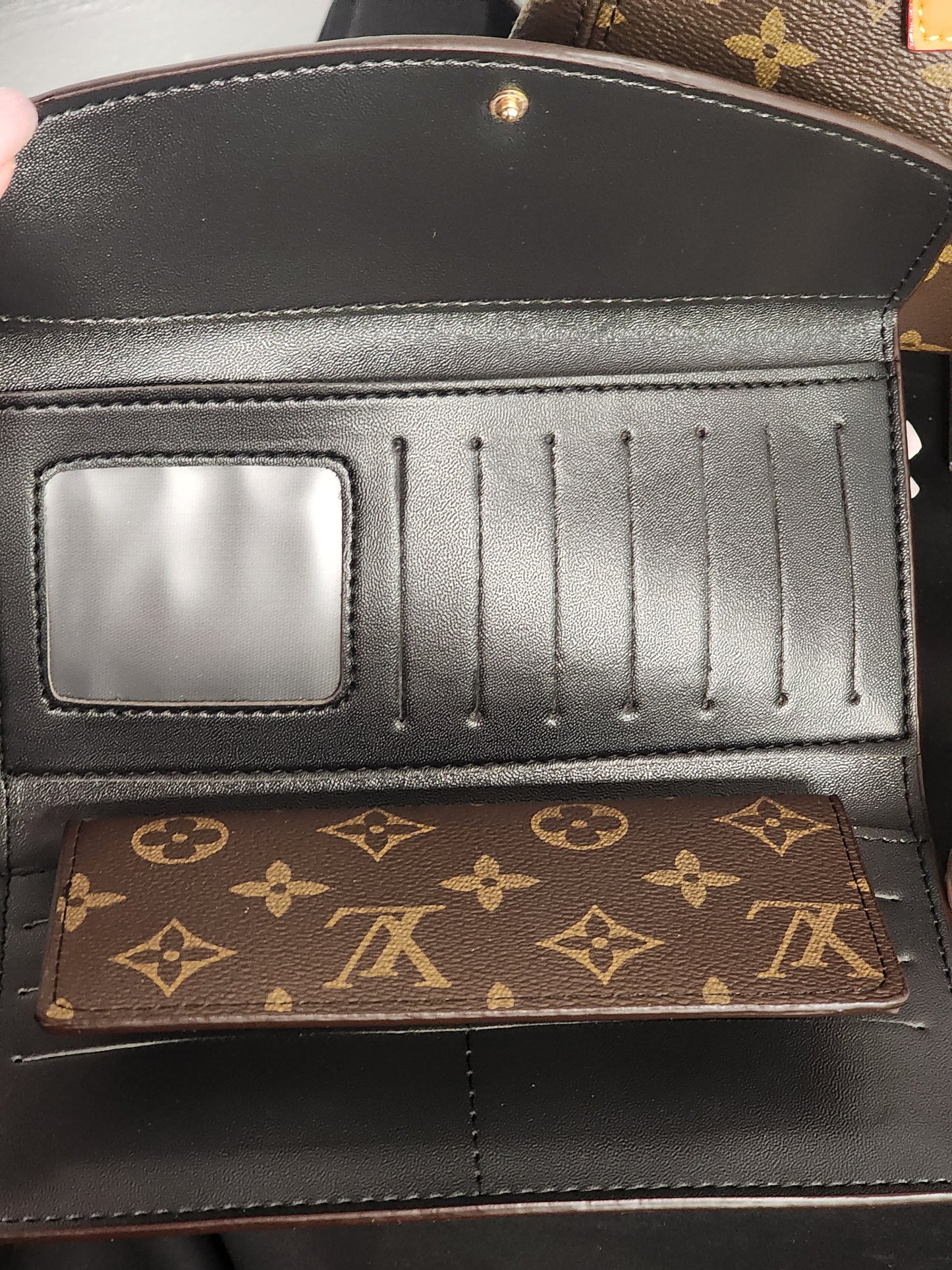 NEW 3 Piece Fashion Handbag, Smaller Clutch/Handbag with Wallet Set (24hrs FLASH SALE ends Thursday 5/4)