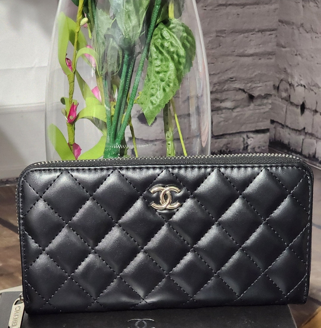 Fashion Inspired Long Wallets, Half Wallets and Credit Card Holders