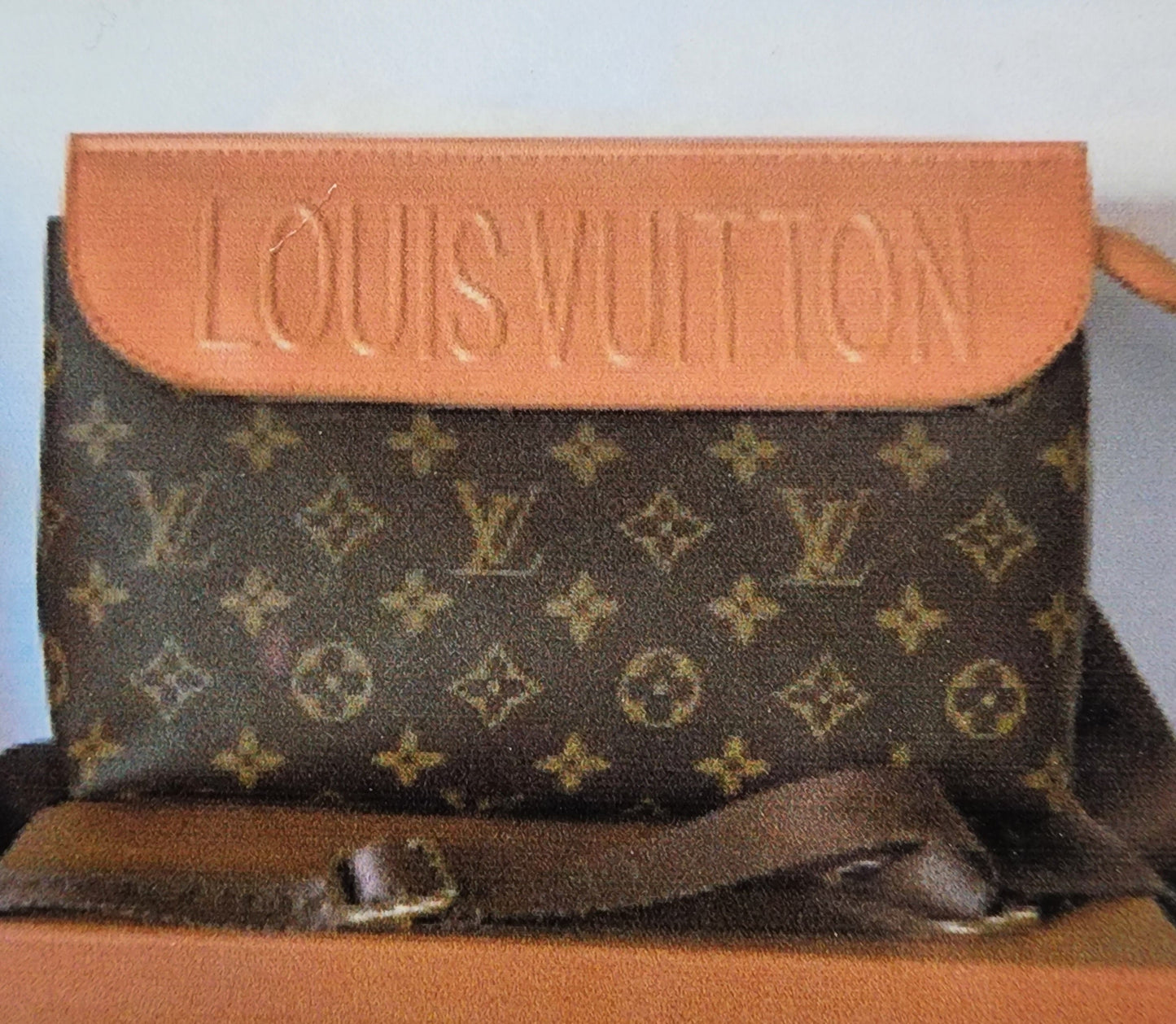 Fashion Handbags )ON SALE thru August)