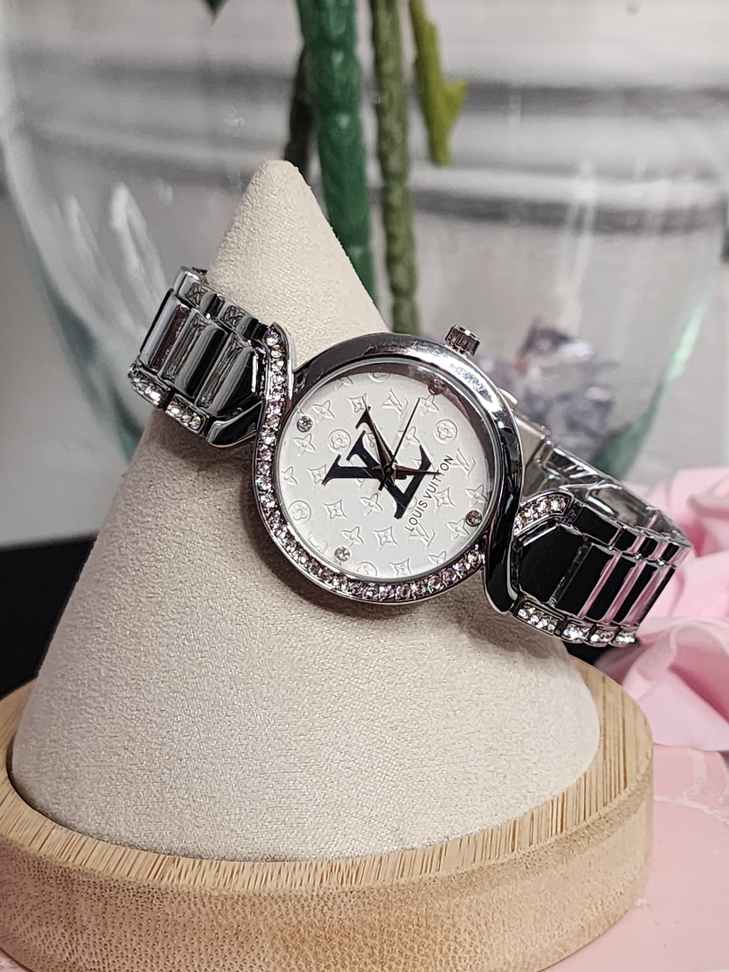 Fashion Silver or Gold Watches