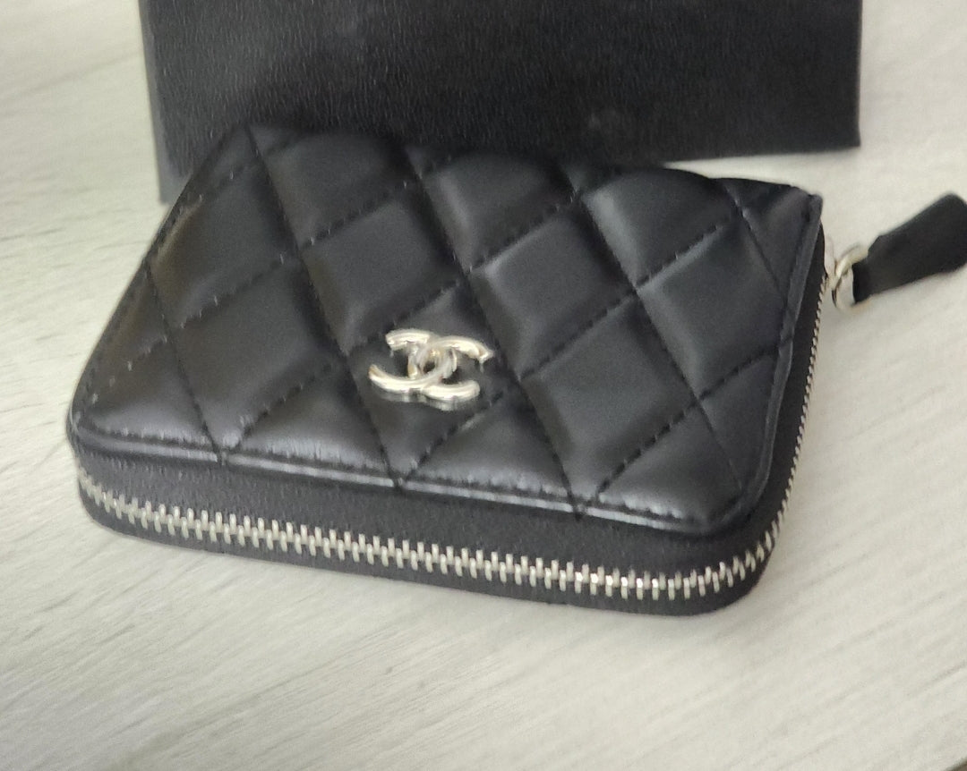 Fashion Inspired Long Wallets, Half Wallets and Credit Card Holders