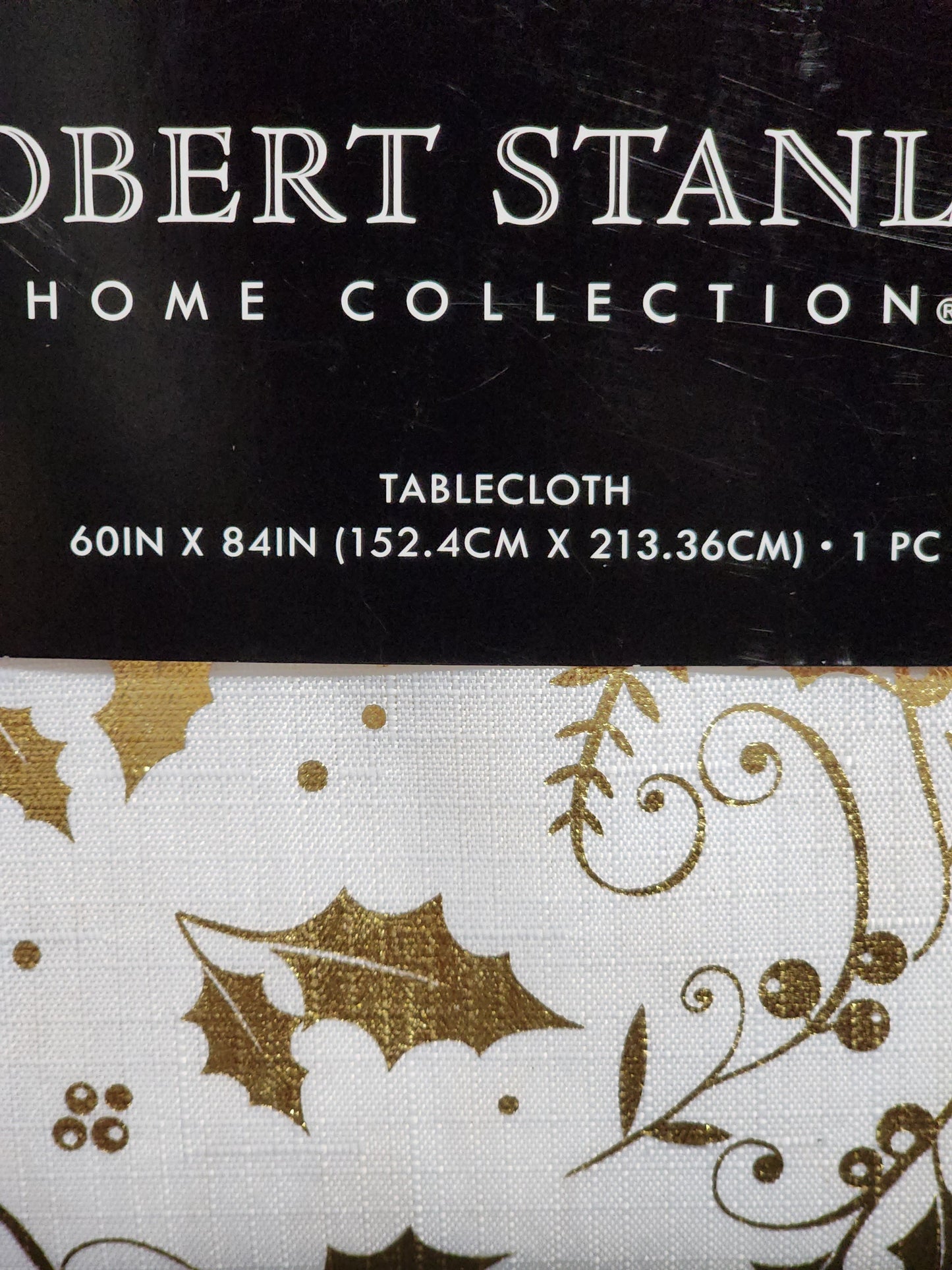 ROBERT STANLEY Christmas Tablecloths