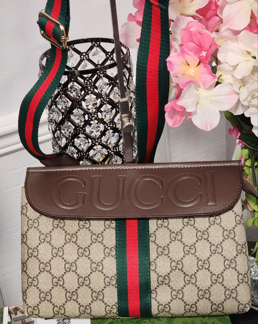 Fashion Handbags )ON SALE thru August)