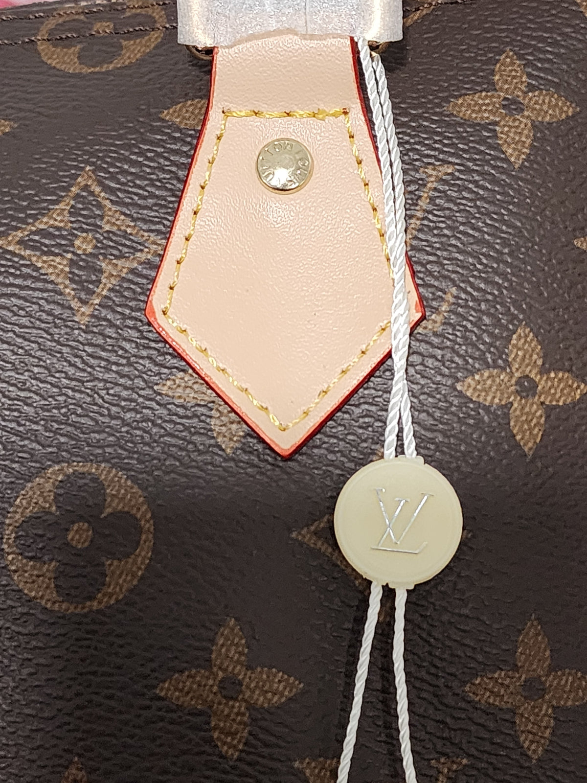 Speedy 35 Style Fashion Handbags (ON SALE)