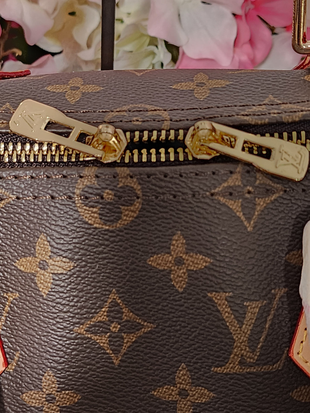 Speedy 35 Style Fashion Handbags (ON SALE)