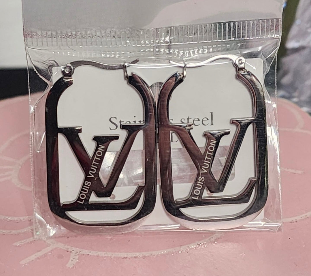 BACK IN STOCK Gold or Silver Fashion Stainless Steel Hoop Earrings