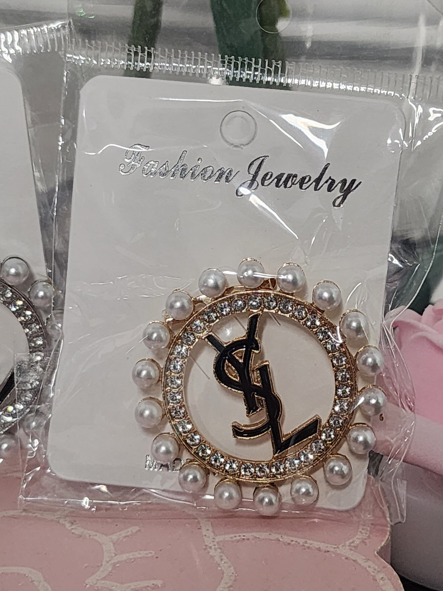 Fashion Brooches