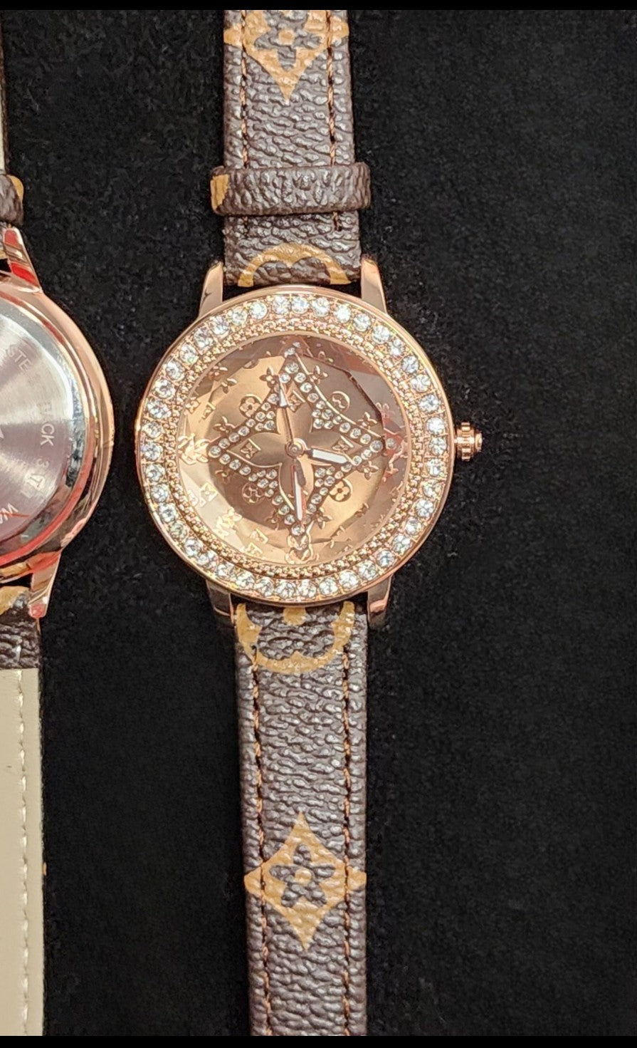 Fashion Silver or Gold Watches