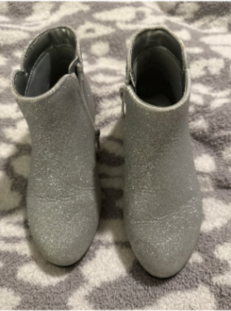Girls SIZE 11, Silver Glittery Side Zipper Boots