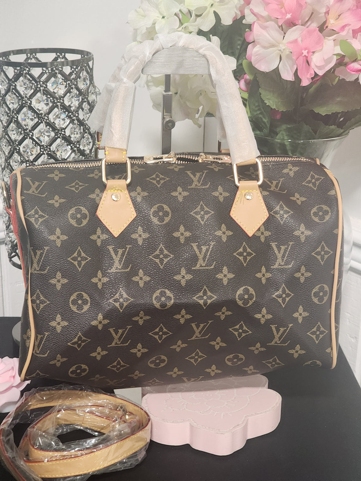 Speedy 35 Style Fashion Handbags (ON SALE)