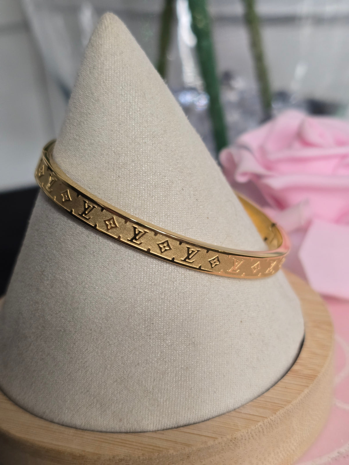 Dainty Classy Gold Stainless Steel Bracelet (ON SALE)