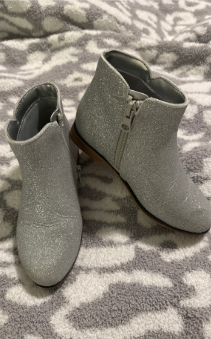 Girls SIZE 11, Silver Glittery Side Zipper Boots