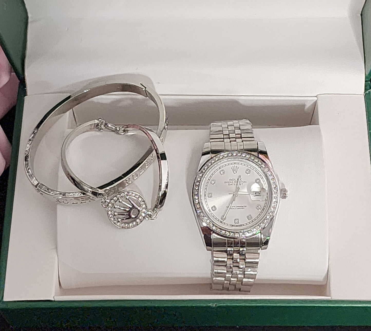 Fashion Silver or Gold Watches